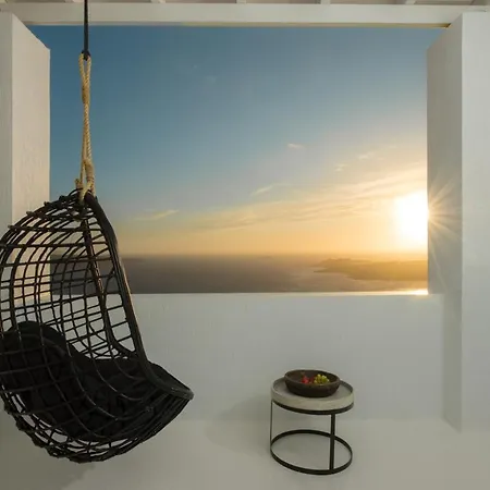 Simple Sophie Messaria (Santorini)